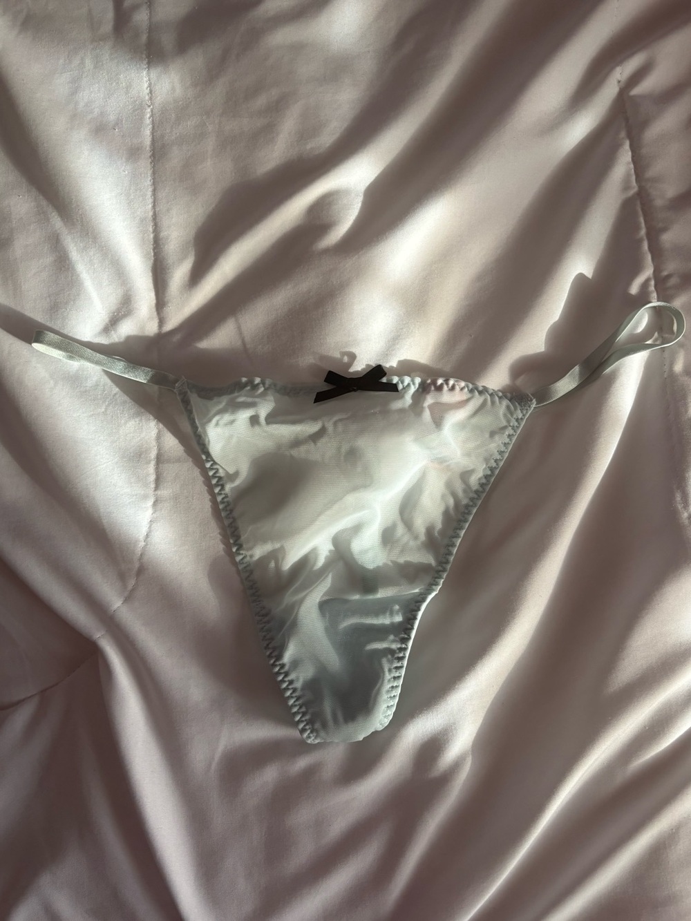 NWOT Victorias Secret Sheer Babydoll Chemise Snowflake with matching thong Large - Picture 4 of 14